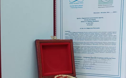 Medal i dyplom